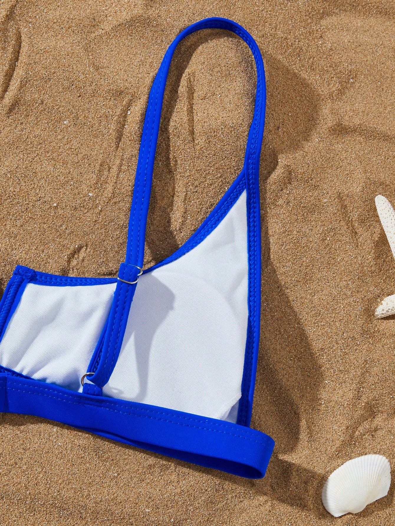 Conjunto de bikini deportivo de top con tirantes de color contrastante y Bottom de talle alto para mujeres, para verano y vacaciones en la playa - Imagen 4