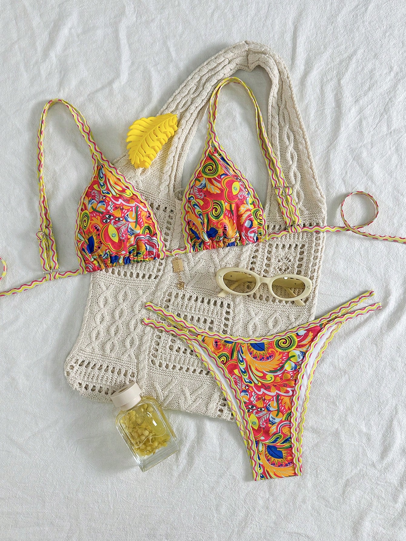 Swim Set de 2 piezas de bikini triangular con estampado aleatorio y correas ajustables para mujer, traje de baño casual de playa y verano - Imagen 1