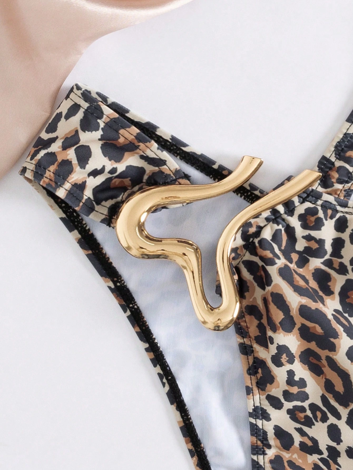 Traje de baño de una pieza sexy con estampado de leopardo y diseño calado, estilo europeo y americano, adecuado para la playa y vacaciones, para el verano - Imagen 8