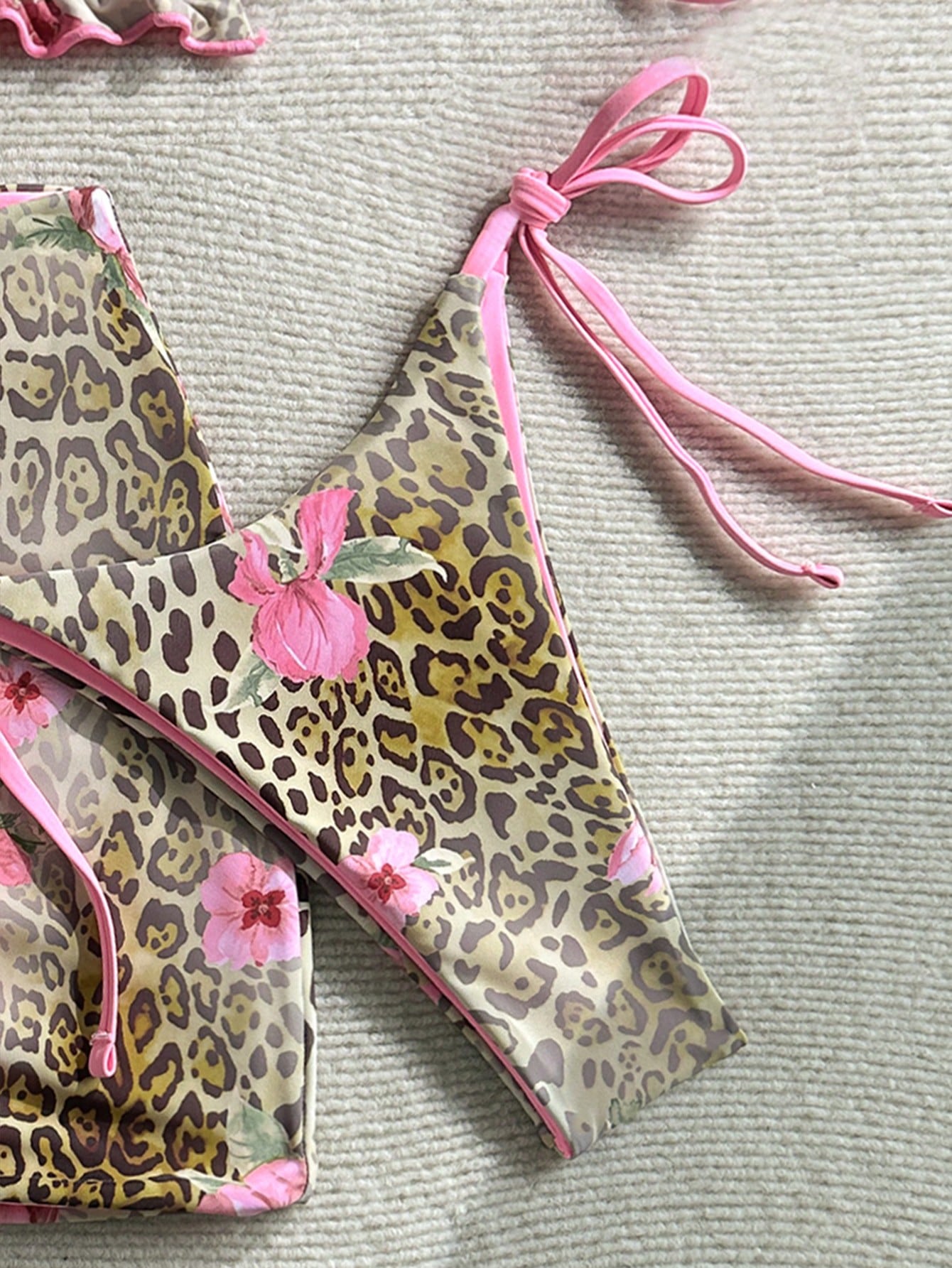 Soleia Set de 3 piezas de bikini reversible con estampado de leopardo y rojo para mujer, traje de baño de mujer, ropa de vacaciones de mujer, atuendo de verano de mujer, lencería de playa sexy de mujer - Imagen 3