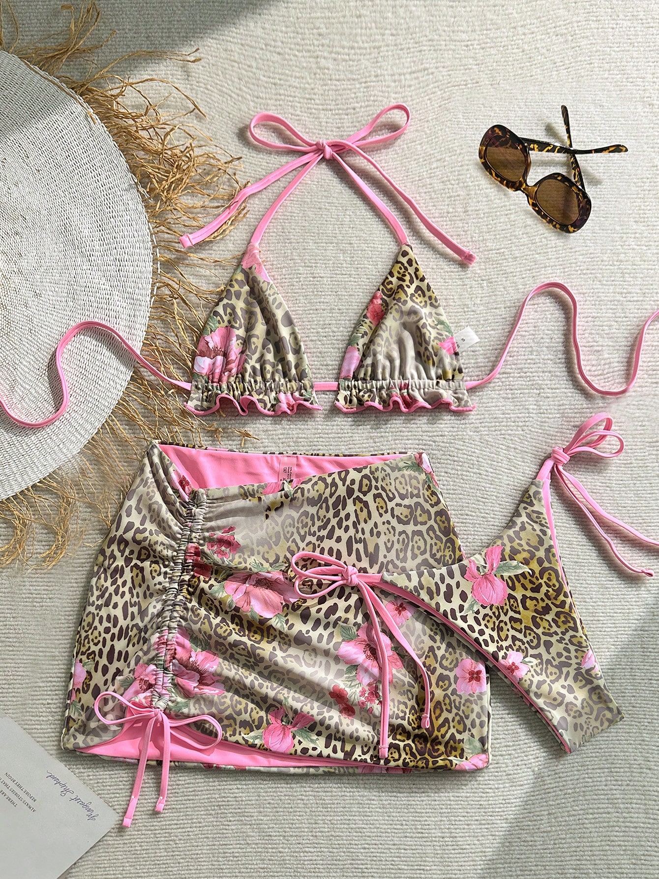 Soleia Set de 3 piezas de bikini reversible con estampado de leopardo y rojo para mujer, traje de baño de mujer, ropa de vacaciones de mujer, atuendo de verano de mujer, lencería de playa sexy de mujer - Imagen 1